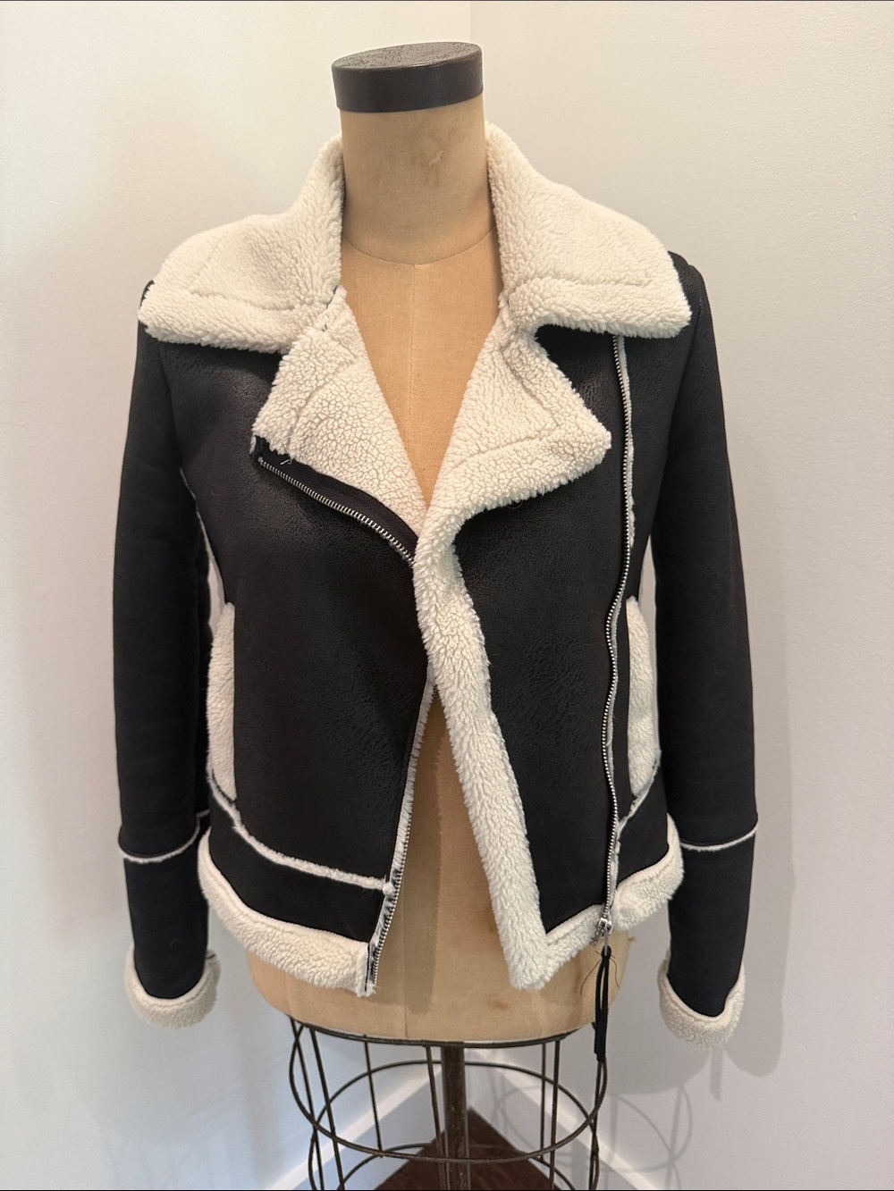 XXS Altar'd State Black Jacket with Ivory Sherpa Trim